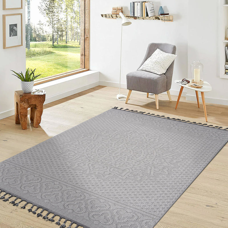 Guros - 8' X 10' Medallion Indoor / Outdoor Area Rug - White