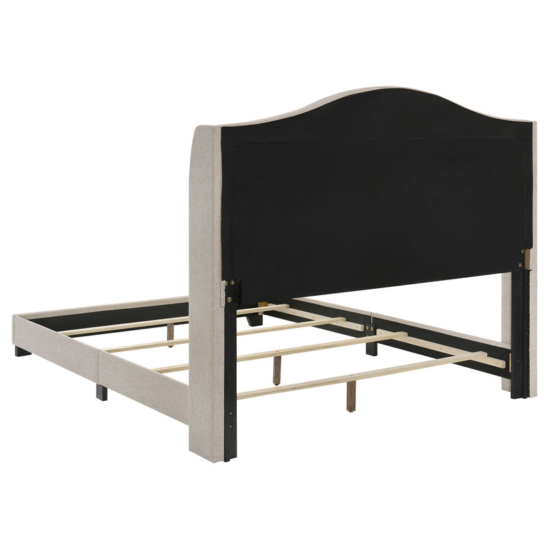 Maassluis - Bed With Button Tufted Headboard