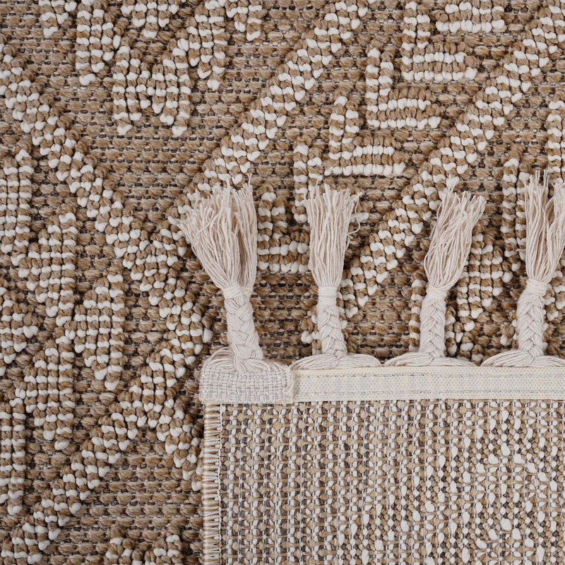 Guros - Trendy Traditional Indoor / Outdoor Rug